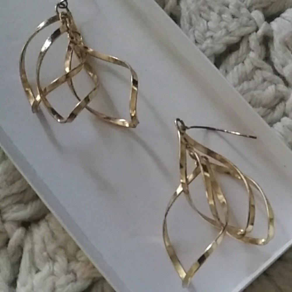 Gold Twirl earrings